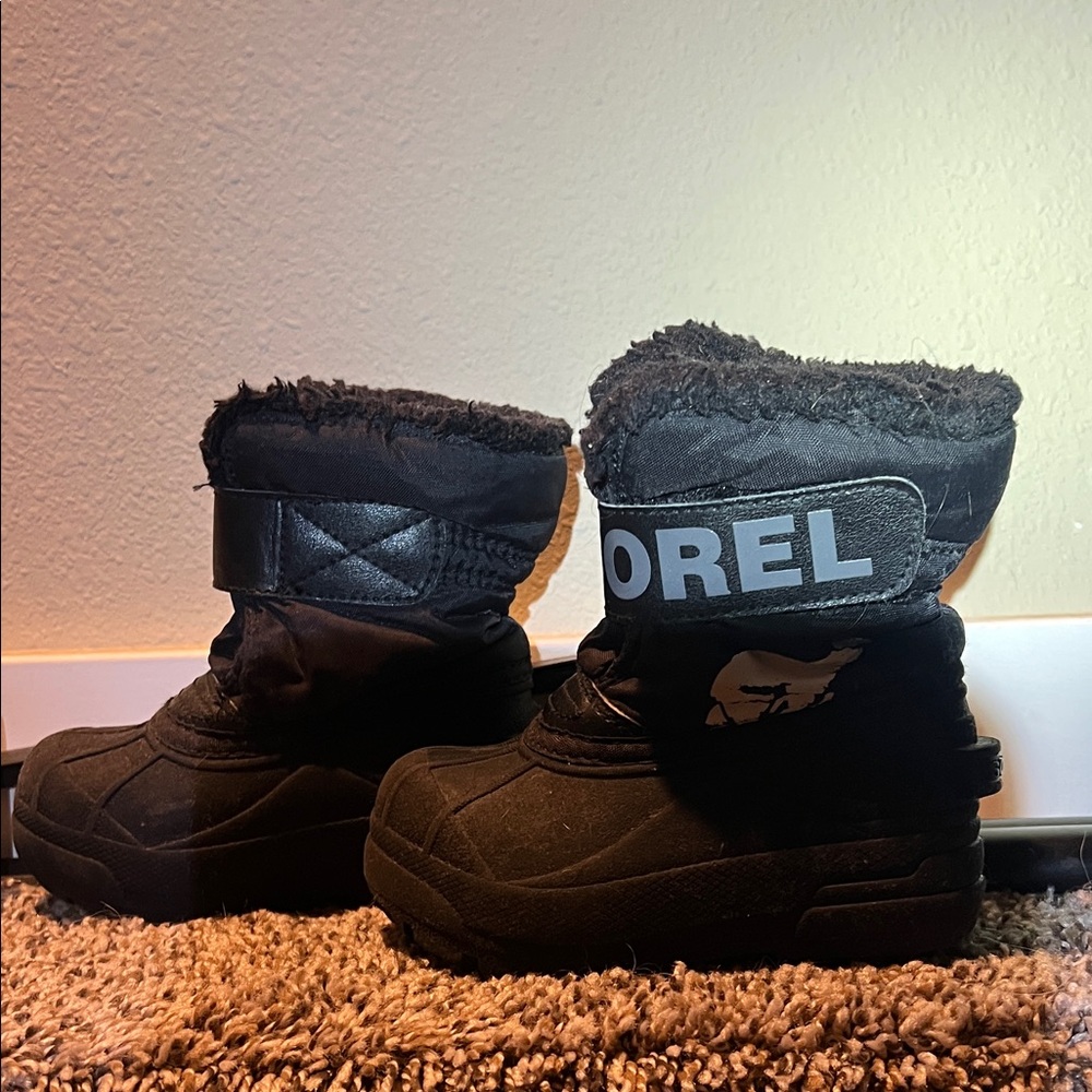 Sorel Black Snow Boots with Fur Trim